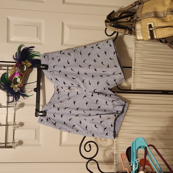 Sovereign Code whale shorts - Picture 1 of 4